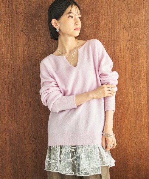 Doux archives（ドゥアルシーヴ）の「カシミヤウールキーネックニットプルオーバー（ニット/セーター・レディース・アイボリー/グレー/ピンク・FREE）」の3枚目の写真