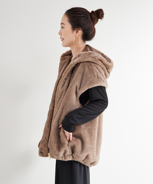 手洗い可 / フード付きミンク調ファーベスト（その他アウター）｜B.C