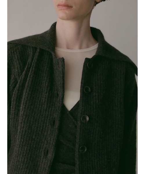 HER.（ハー）の「カラーニットカーディガン（ニット/セーター・レディース・キャメル/チャコールグレー・フリー）」の22枚目の写真