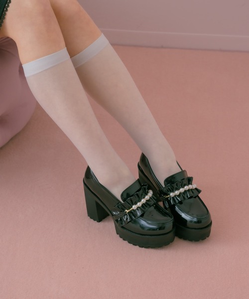 ROJITA（ロジータ）の「パールチェーンフリルローファー（ローファー・レディース・ブラック・SMALL/MEDIUM/LARGE）」の3枚目の写真