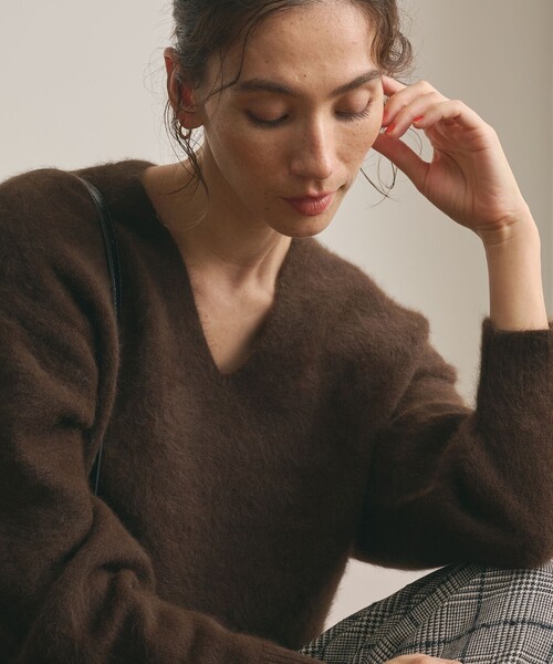 フォックスカシミヤブレンド Vネックニットプルオーバー（ニット