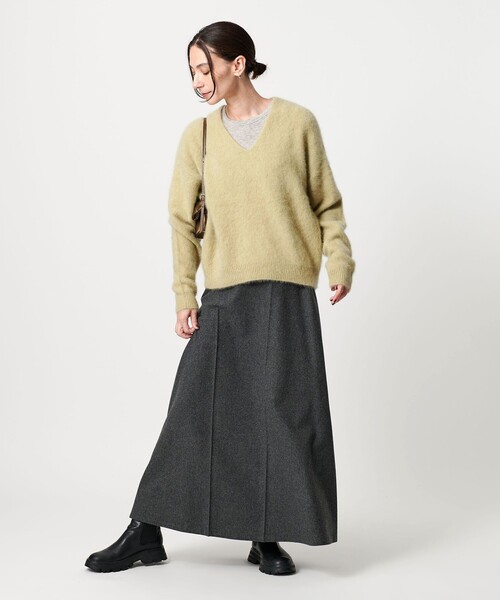 BEAUTY&YOUTH UNITED ARROWS(ビューティーアンドユースユナイテッドアローズ)の「フォックスカシミヤブレンド Vネックニットプルオーバー(ニット/セーター・レディース・ベージュ/ライトグレー/ダークブラウン/ライム/ブラック・FREE)」の19枚目の写真