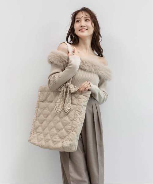 RANDA（ランダ）の「【A4対応】2WAY リボンキルティングトートバッグ（トートバッグ・レディース・ベージュ/アイボリー/ブラック/ブルー/ピンク・FREE）」の10枚目の写真