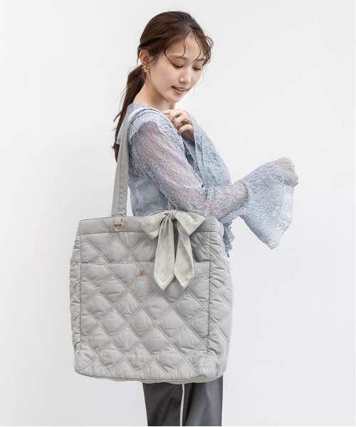 RANDA（ランダ）の「【A4対応】2WAY リボンキルティングトートバッグ（トートバッグ・レディース・ベージュ/アイボリー/ブラック/ブルー/ピンク・FREE）」の18枚目の写真