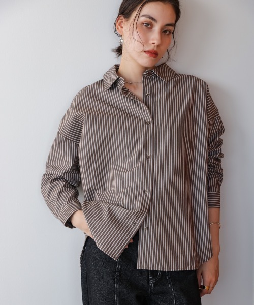 Bou Jeloud(ブージュルード)の「TCバックギャザーヨークBL(シャツ/ブラウス・レディース・ブラック/ブラウン/オフホワイト・38)」の3枚目の写真