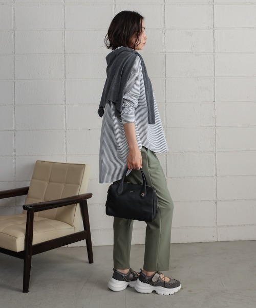 Bou Jeloud(ブージュルード)の「TCバックギャザーヨークBL(シャツ/ブラウス・レディース・ブラック/ブラウン/オフホワイト・38)」の21枚目の写真