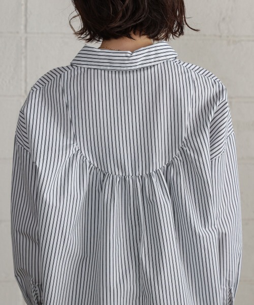 Bou Jeloud(ブージュルード)の「TCバックギャザーヨークBL(シャツ/ブラウス・レディース・ブラック/ブラウン/オフホワイト・38)」の6枚目の写真