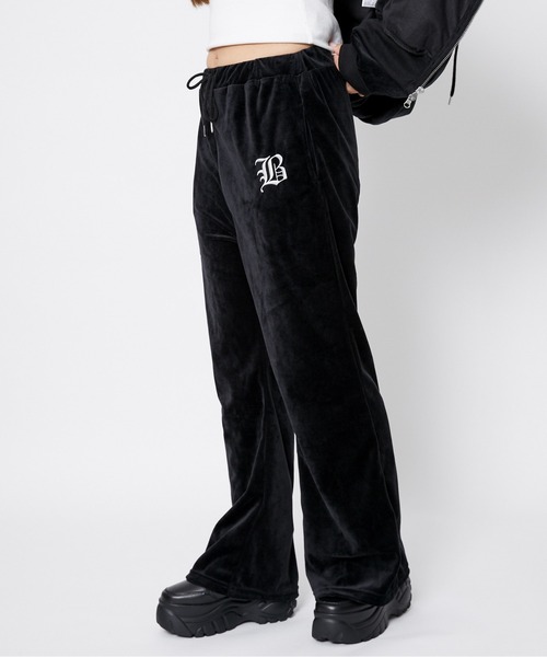 GORGE（ゴージ）の「《ベロア×フレアシルエット》レディース ロゴ刺繍