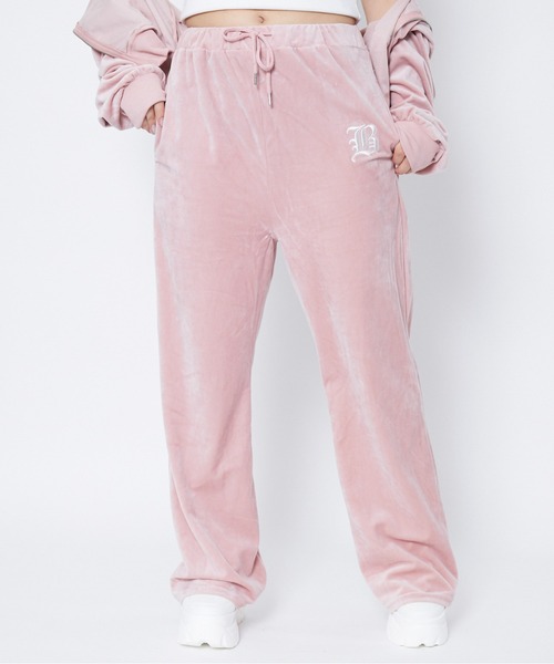 GORGE（ゴージ）の「《ベロア×フレアシルエット》レディース ロゴ刺繍