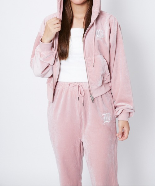 セール】《ベロア×フレアシルエット》レディース ロゴ刺繍パンツ