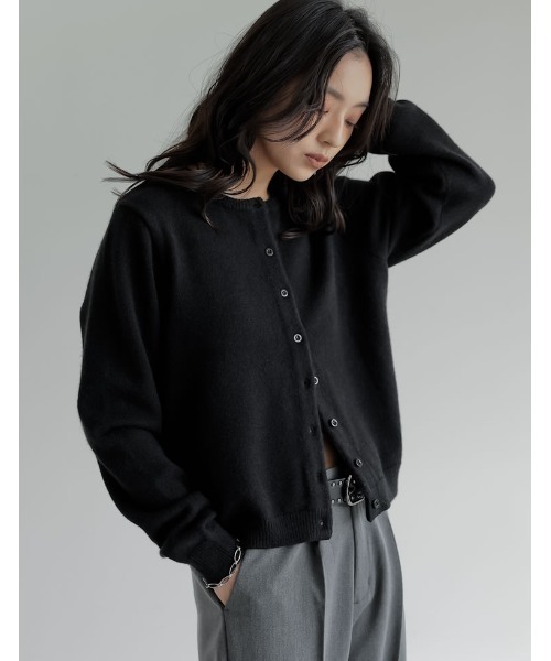 Re:EDIT（リエディ）の「[2025AW COLLECTION]配色アルパカタッチニットカーディガン（カーディガン/ボレロ・レディース・ブラック/グレー系その他/ブラウン系その他/グレー/ブラック系その他/ホワイト/レッド/ブルー系その他・MEDIUM/LARGE）」の15枚目の写真