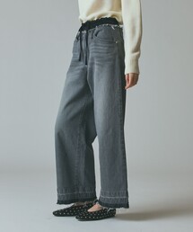 イージーパンツ」に該当するデニムパンツ（グレー/灰色系