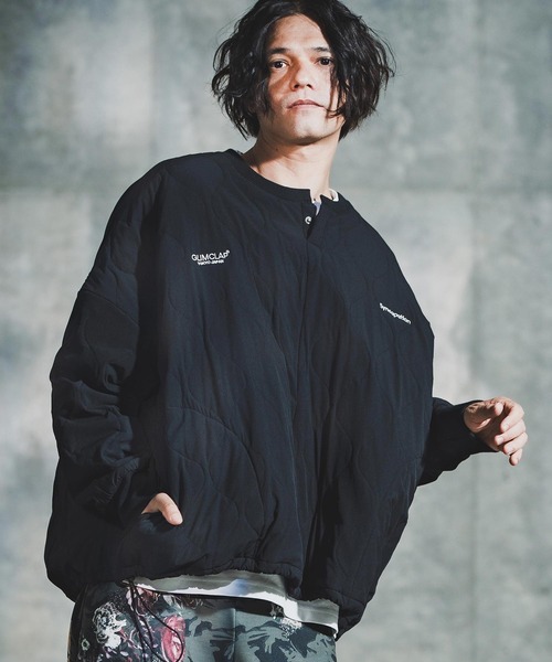 GLIMCLAP(グリムクラップ)の「mlt5414-Wave Quilted Ripstop Pullover ウェーブキルトプルオーバー(192-035-gla-cf)(その他トップス・メンズ・ブラック・S/M/L)」の1枚目の写真