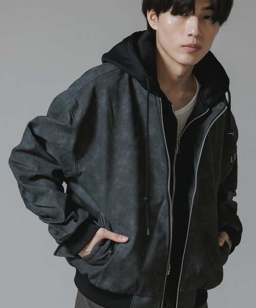 Theater code（シアターコード）の「Layered-Style Hooded Leather Jacket / レイヤード風 フード付き レザーブルゾン（MA-1・メンズ・ブラック/カーキ/チャコール・M/L）」の3枚目の写真