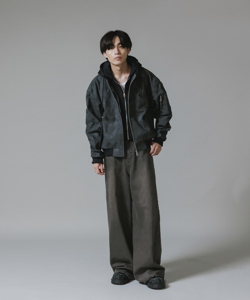 Theater code（シアターコード）の「Layered-Style Hooded Leather Jacket / レイヤード風 フード付き レザーブルゾン（MA-1・メンズ・ブラック/カーキ/チャコール・M/L）」の19枚目の写真