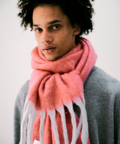 NOISE MAKER（ノイズメーカー）の「バイカラーボリュームフリンジマフラー（マフラー・レディース・ブルー系/ピンク系/グリーン系/ブラウン系/パープル系・FREE）」の16枚目の写真