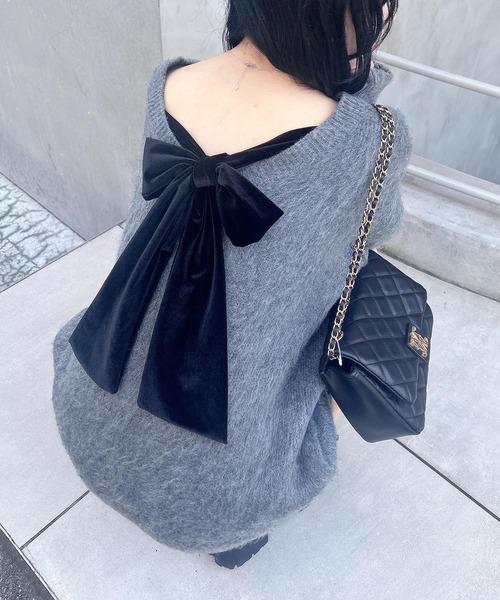 INGNI（イング）の「バックベロアリボンシャギーチュニックニット（ニット/セーター・レディース・モカ/ボルドー/チャコールグレー/アイボリー/グレー系3/ベージュ・M）」の3枚目の写真