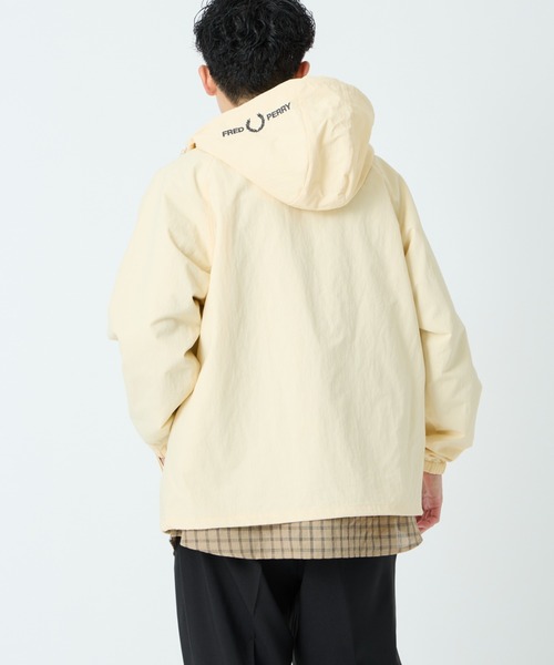 FRED PERRY/フレッドペリー] 別注 フード刺繍 ナイロンシェル