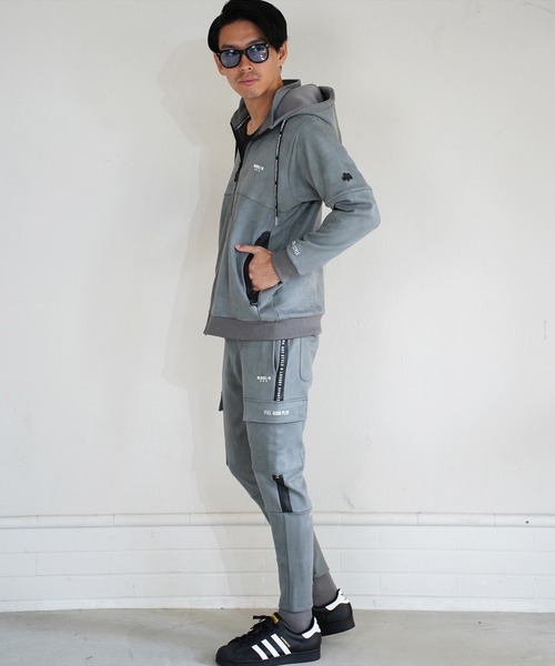 LUXE/R GOLF(ラグジュ ゴルフ)の「(RM)【LUXE/R GOLF】フェイク スエード ジップパーカー(パーカー・メンズ・ベージュ/グレー/ブラック・L/XL/M)」の17枚目の写真