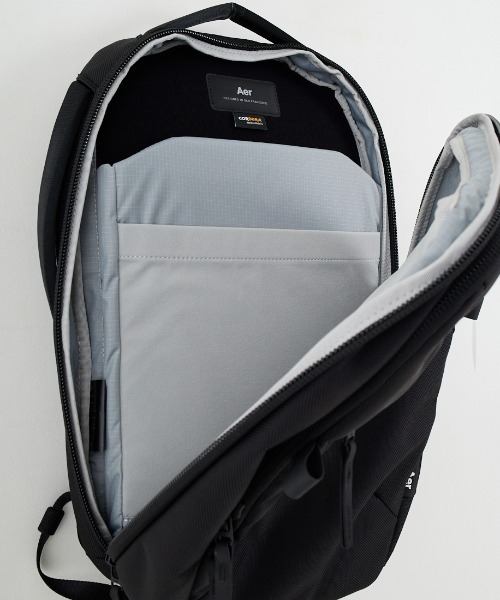 Aer（エアー）の「[AER/エアー] CITY PACK 2 バックパック（バックパック/リュック・メンズ・ブラック・ONE SIZE）」の9枚目の写真