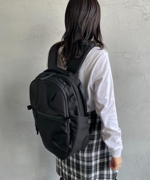 Aer（エアー）の「[AER/エアー] CITY PACK 2 バックパック（バックパック/リュック・メンズ・ブラック・ONE SIZE）」の14枚目の写真
