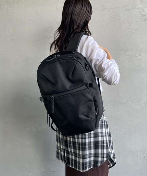 Aer（エアー）の「[AER/エアー] CITY PACK 2 バックパック（バックパック/リュック・メンズ・ブラック・ONE SIZE）」の13枚目の写真