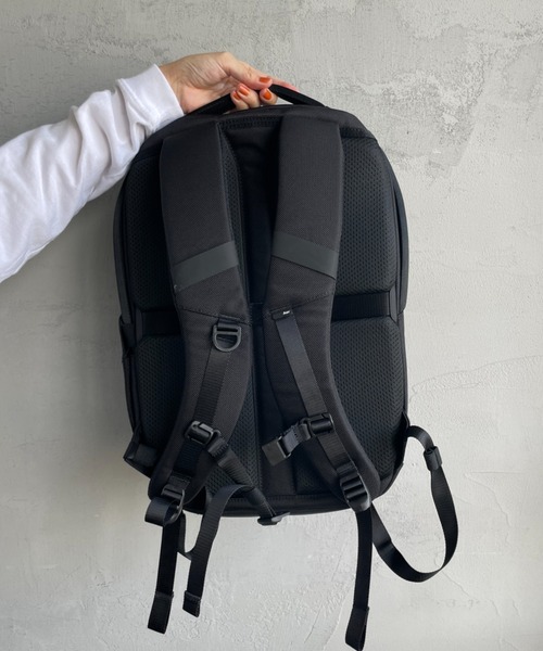 Aer（エアー）の「[AER/エアー] CITY PACK 2 バックパック（バックパック/リュック・メンズ・ブラック・ONE SIZE）」の19枚目の写真