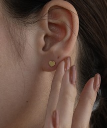 abaskdesign（アバスクデザイン）の「金属アレルギー対応　シンプルハートピアス（ピアス（両耳用））」