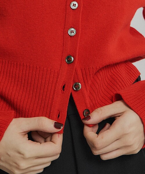 PUBLIC TOKYO（パブリックトウキョウ）の「コットンカシミヤクルーカーデ（カーディガン/ボレロ・レディース・ブラック/アイボリー/レッド/グレー・FREE）」の9枚目の写真