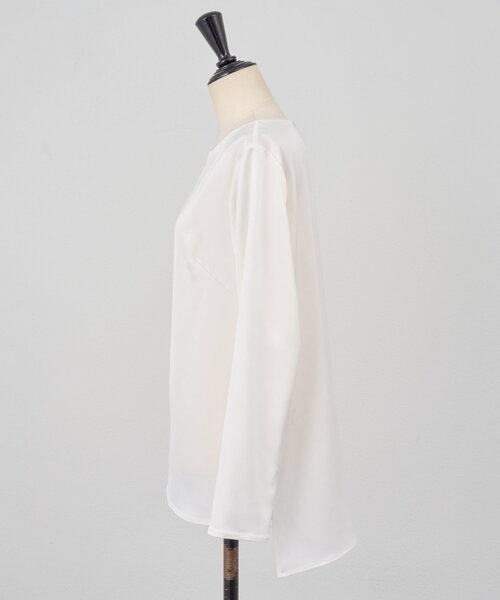 LIVETART（リヴェタート）の「ダブルサテンシンプルブラウス（シャツ/ブラウス・レディース・ホワイト・FREE）」の16枚目の写真