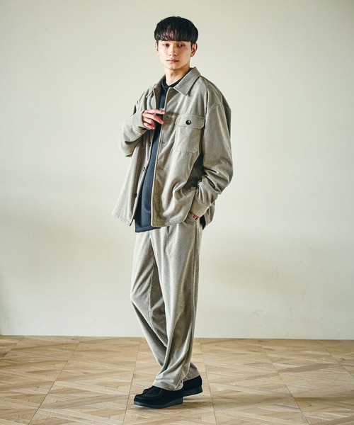 LAKOLE（ラコレ）の「ダンボールモックネック長袖T / 592321（Tシャツ/カットソー・メンズ・ブラック/パープル/ライトグレー/ホワイト・MEDIUM/LARGE）」の8枚目の写真