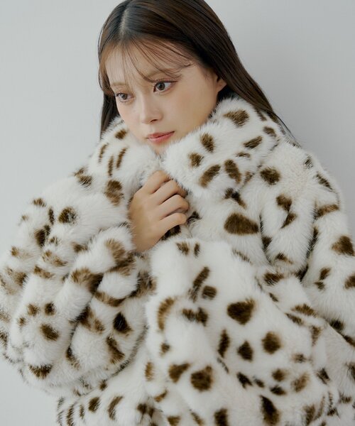 SALON by Chico】袖ボリュームアニマルファーショートコート（その他