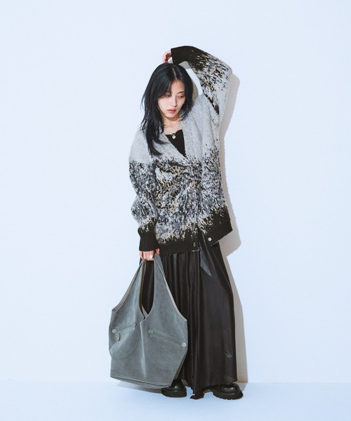 JEANASIS（ジーナシス）の「landscape ブラッシュVニットカーディガン/610574（カーディガン/ボレロ・レディース・ブラック系その他/グレー系その他/グリーン系その他・FREE）」の21枚目の写真