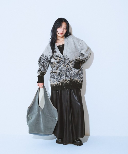 JEANASIS（ジーナシス）の「landscape ブラッシュVニットカーディガン/610574（カーディガン/ボレロ・レディース・ブラック系その他/グレー系その他/グリーン系その他・FREE）」の22枚目の写真