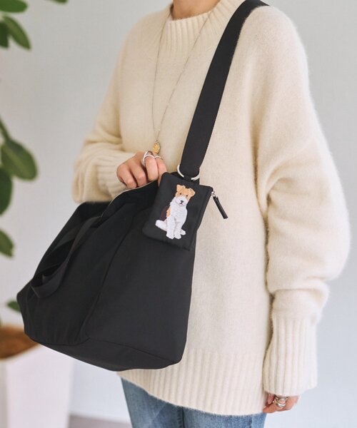 BEARDSLEY(ビアズリー)の「DogプリントBAG(Lサイズ)(トートバッグ・レディース・ブラック・LARGE)」の4枚目の写真