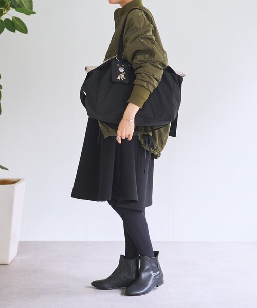 BEARDSLEY(ビアズリー)の「DogプリントBAG(Lサイズ)(トートバッグ・レディース・ブラック・LARGE)」の9枚目の写真