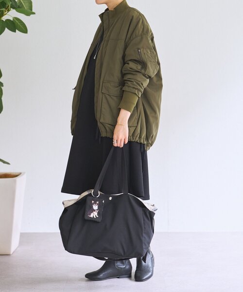 BEARDSLEY(ビアズリー)の「DogプリントBAG(Lサイズ)(トートバッグ・レディース・ブラック・LARGE)」の11枚目の写真
