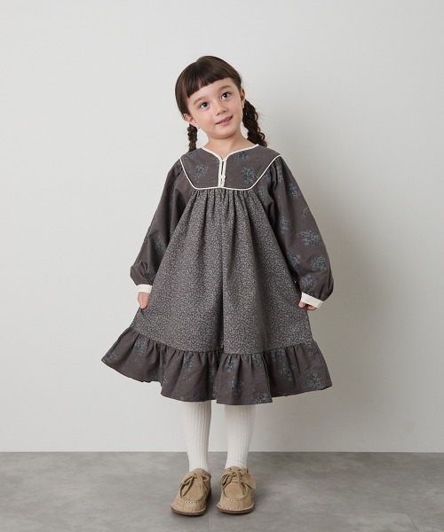 riziere(リジェール)の「ブロックカフタンフラワープリントワンピース(ワンピース・キッズ・ベージュ/チャコール・110/100/90/150/140/130/120)」の1枚目の写真