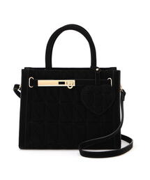 EDIT COLOGNE | ハートチャーム付きキルティングトートバッグ(ショルダーバッグ)