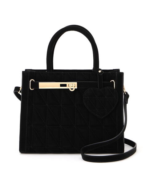 EDIT COLOGNE（エディットコロン）の「ハートチャーム付きキルティングトートバッグ（ショルダーバッグ・レディース・ブラック/オフホワイト/ベージュ・ﾌﾘ-）」の3枚目の写真