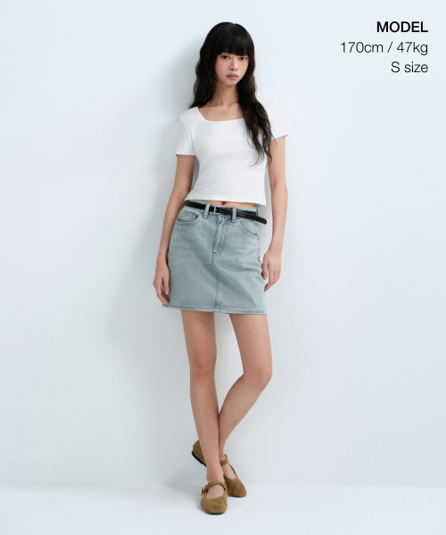 MUSINSA STANDARD WOMAN（ムシンサスタンダードウーマン）の「ウィメンズスリムスクエアネックTシャツ[ホワイト]（Tシャツ/カットソー・レディース・その他・SMALL/MEDIUM/LARGE/X-LARGE/X-SMALL）」の2枚目の写真