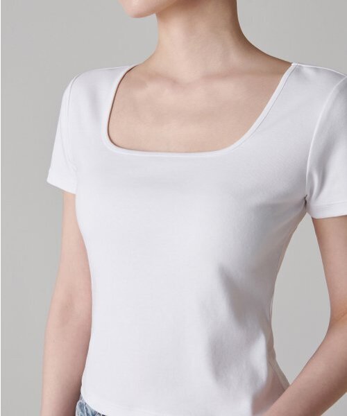 MUSINSA STANDARD WOMAN（ムシンサスタンダードウーマン）の「ウィメンズスリムスクエアネックTシャツ[ホワイト]（Tシャツ/カットソー・レディース・その他・SMALL/MEDIUM/LARGE/X-LARGE/X-SMALL）」の8枚目の写真