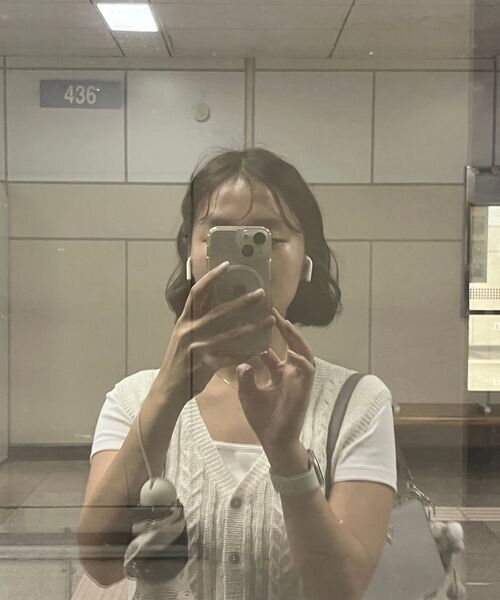 MUSINSA STANDARD WOMAN（ムシンサスタンダードウーマン）の「ウィメンズスリムスクエアネックTシャツ[ホワイト]（Tシャツ/カットソー・レディース・その他・SMALL/MEDIUM/LARGE/X-LARGE/X-SMALL）」の18枚目の写真