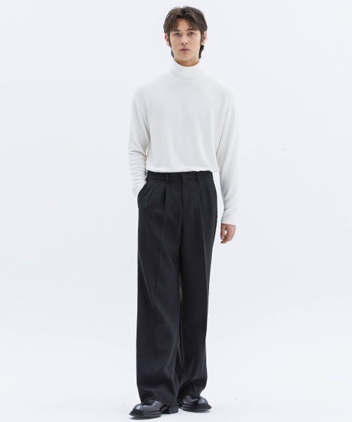 TRIP LE SENS(トリップ ル センス)の「FWコンフォートツーピンタックスラックス_ブラック(スラックス・レディース・その他・SMALL/MEDIUM/LARGE)」の2枚目の写真