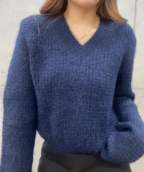 ROGER AND RAW(ロジャーアンドロウ)の「モヘアタッチVネックニットトップス(ニット/セーター・レディース・ブラック/ネイビー/グレー/カーキ・FREE)」の7枚目の写真