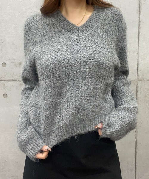 ROGER AND RAW(ロジャーアンドロウ)の「モヘアタッチVネックニットトップス(ニット/セーター・レディース・ブラック/ネイビー/グレー/カーキ・FREE)」の15枚目の写真