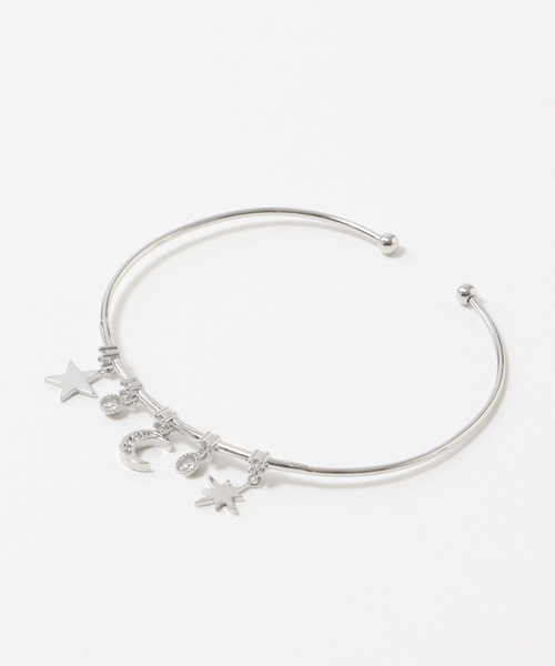 Three Four Time（ｽﾘｰﾌｫｰﾀｲﾑ）の「星月チャームバングル（バングル/リストバンド・レディース・シルバー/ゴールド・FREE）」の14枚目の写真