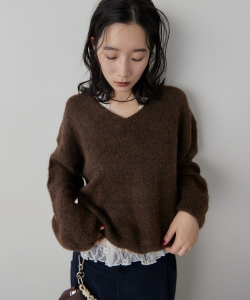 HANNE（アン）の「モヘアライクVネックニット（ニット/セーター・レディース・ブラウン/グレー/ブルー/ピンク・FREE）」の6枚目の写真