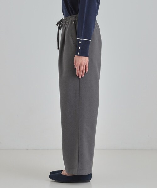 SHOO・LA・RUE（シューラルー）の「【洗濯機可/S-LL】風を通しにくい フラップイージーワイドパンツ（その他パンツ・レディース・ブラック/ブラウン系その他/グレー・04/03/02/01）」の13枚目の写真