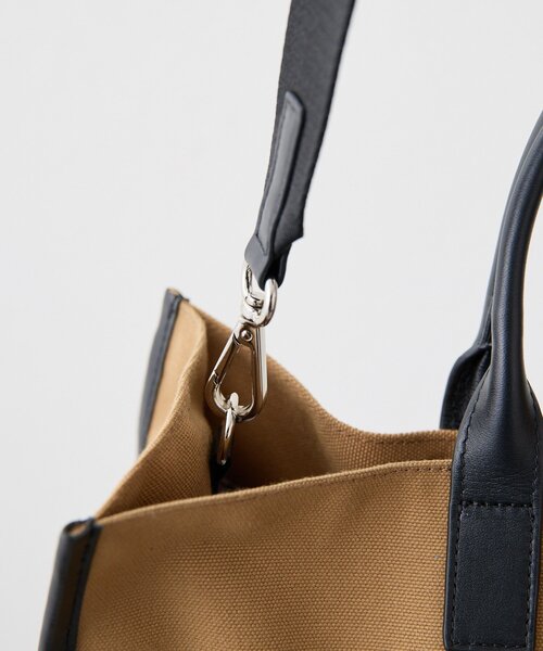 ear PAPILLONNER(イアパピヨネ)の「sampo×earホーストートバッグ《A4サイズ対応》(トートバッグ・レディース・ベージュ・FREE)」の9枚目の写真